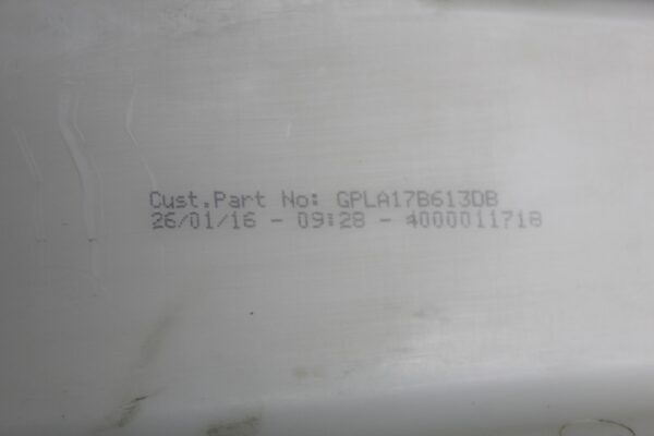 Range Rover Sport L494 Windscreen Washer Tank Reservoir LR070884, LR118191