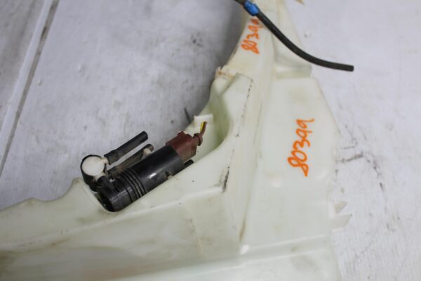 Range Rover Sport L494 Windscreen Washer Tank Reservoir LR070884, LR118191