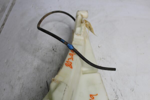 Range Rover Sport L494 Windscreen Washer Tank Reservoir LR070884, LR118191