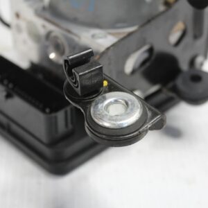 Land Rover L550 Discovery Sport ABS Pump Unit HJ322C405AC - Image 12