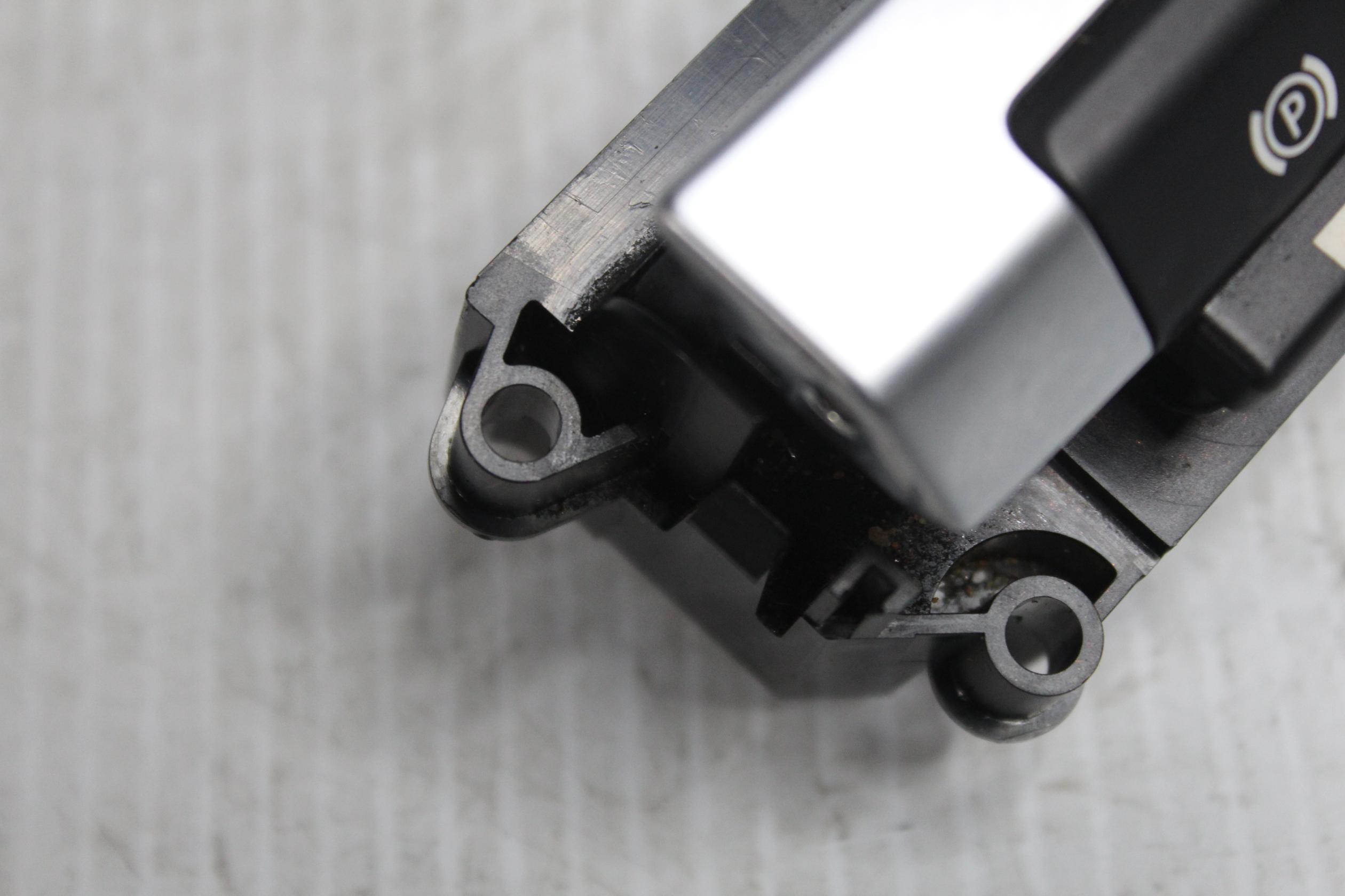 Land Rover L550 Discovery Sport Handbrake Button Switch LR060857 - Image 6