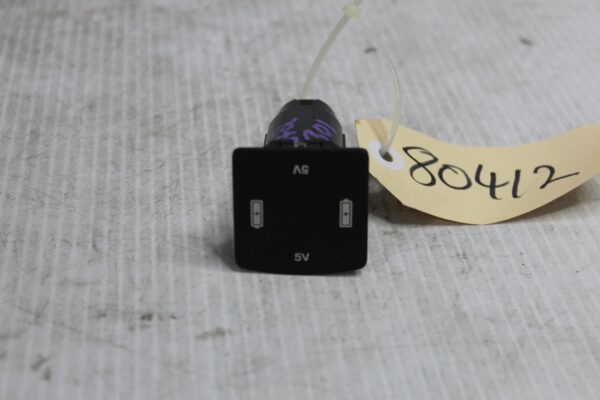 Land Rover L550 Discovery Sport USB Socket Port LR063284, FK7219010BA