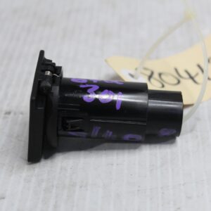 Land Rover L550 Discovery Sport USB Socket Port LR063284, FK7219010BA - Image 3