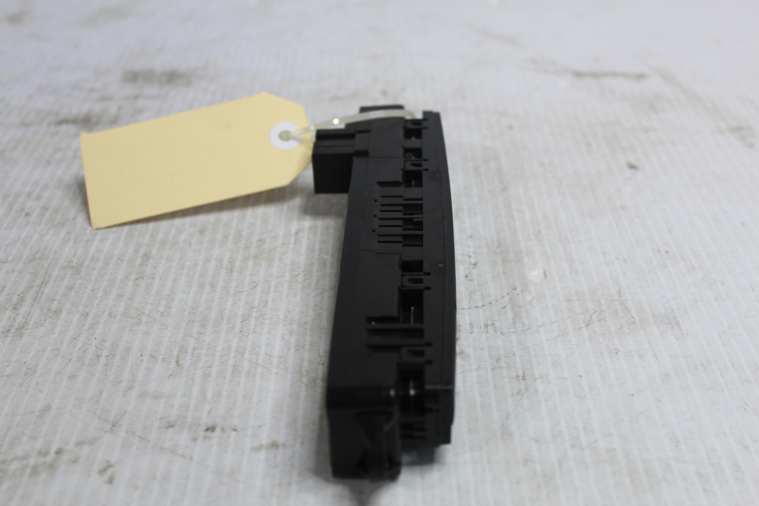 Land Rover L550 Discovery Sport Terrain Chassis Control Switch LR089255, LR094400 - Image 4