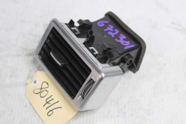 Land Rover L550 Discovery Sport RH Right Dash Air Vent LR072448, LR110281