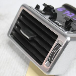 Land Rover L550 Discovery Sport RH Right Dash Air Vent LR072448, LR110281 - Image 11