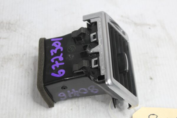 Land Rover L550 Discovery Sport RH Right Dash Air Vent LR072448, LR110281