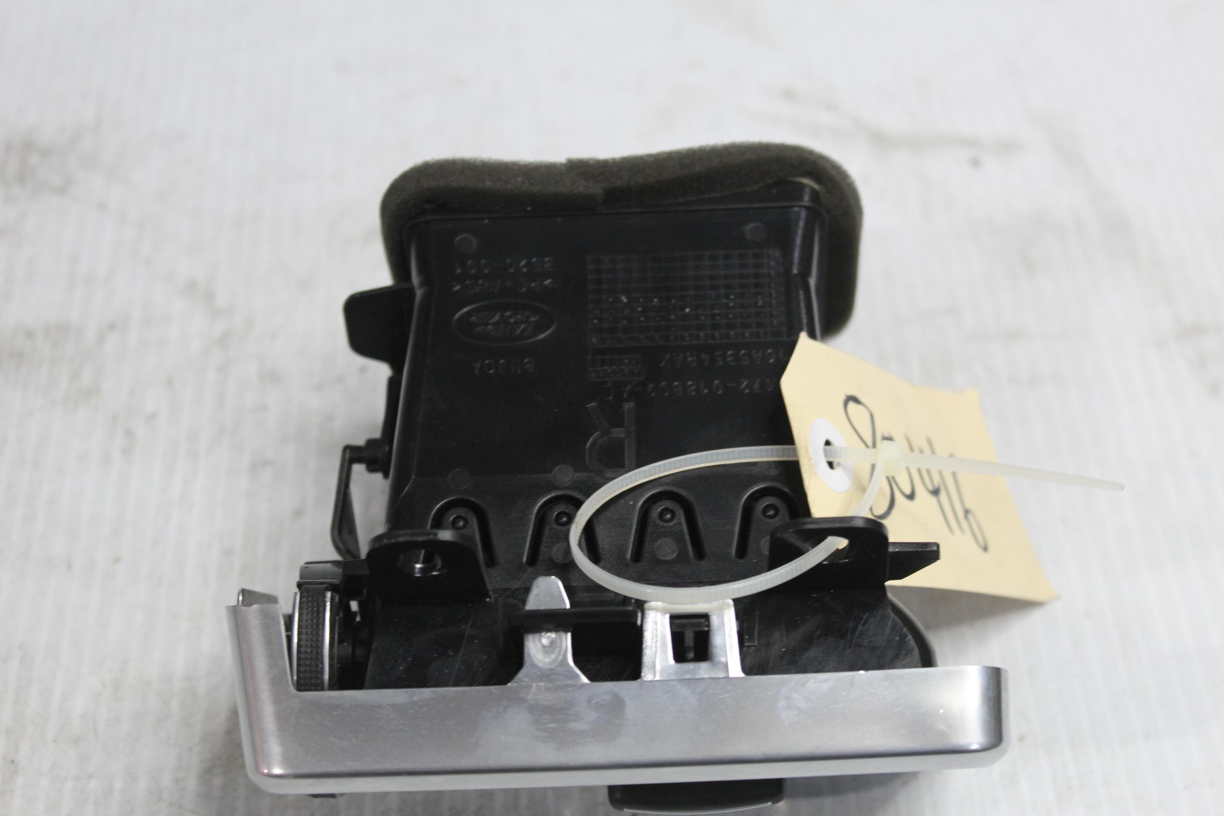 Land Rover L550 Discovery Sport RH Right Dash Air Vent LR072448, LR110281 - Image 6