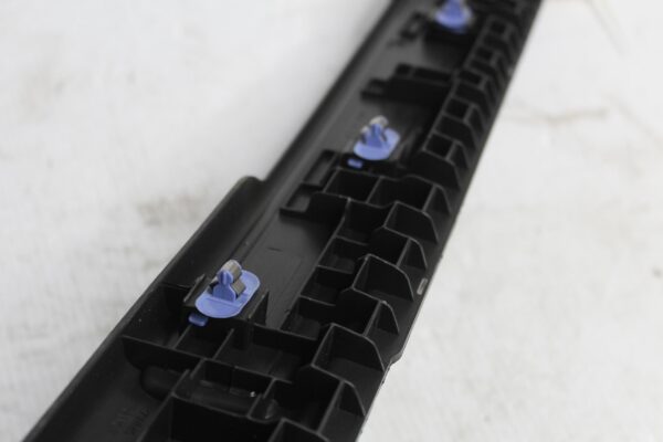 Land Rover L550 Discovery Sport RHF Front Right Tread Plate LR079050