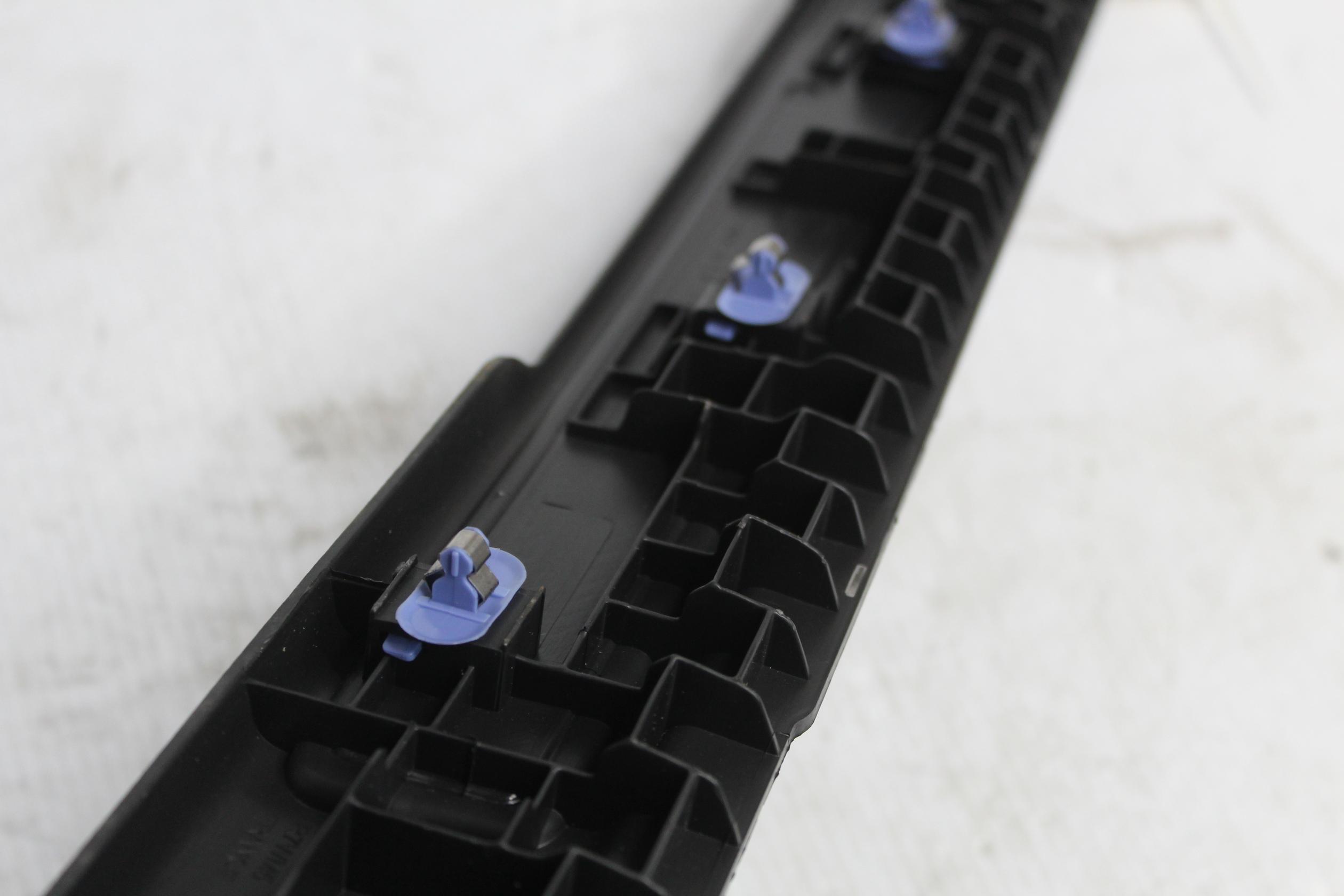 Land Rover L550 Discovery Sport RHF Front Right Tread Plate LR079050 - Image 7