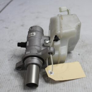 Land Rover L550 Discovery Sport Brake Master Cylinder LR061403, FK722140AB - Image 5