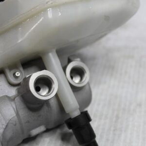 Land Rover L550 Discovery Sport Brake Master Cylinder LR061403, FK722140AB - Image 8