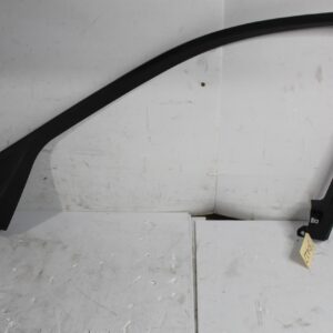 Land Rover L550 Discovery Sport RHF Front Right Inner Window Trim LR077105