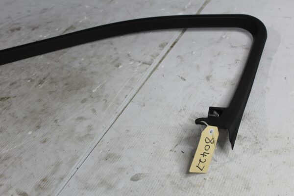 Land Rover L550 Discovery Sport RHF Front Right Inner Window Trim LR077105