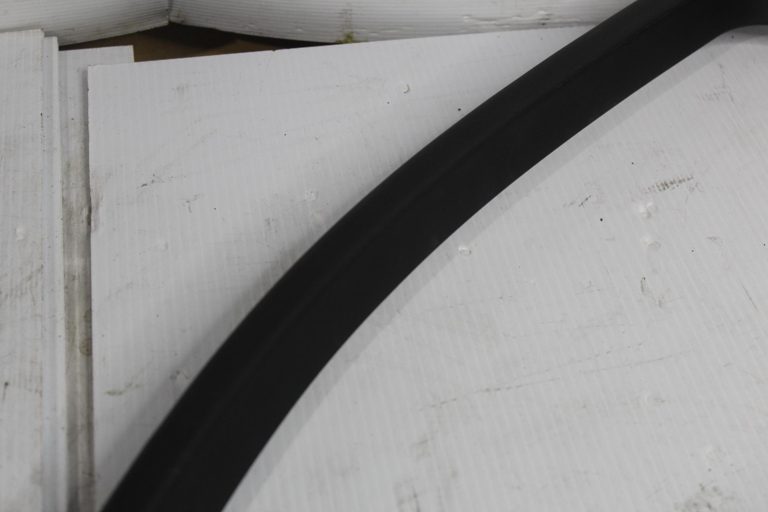 Land Rover L550 Discovery Sport RHF Front Right Inner Window Trim LR077105 - Image 9