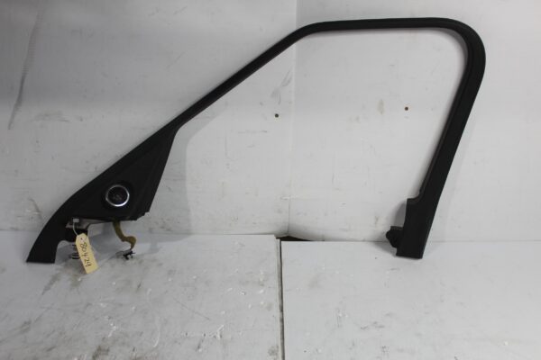 Range Rover Sport L494 RHF Right Front Door Inner Window Trim Mould LR043838