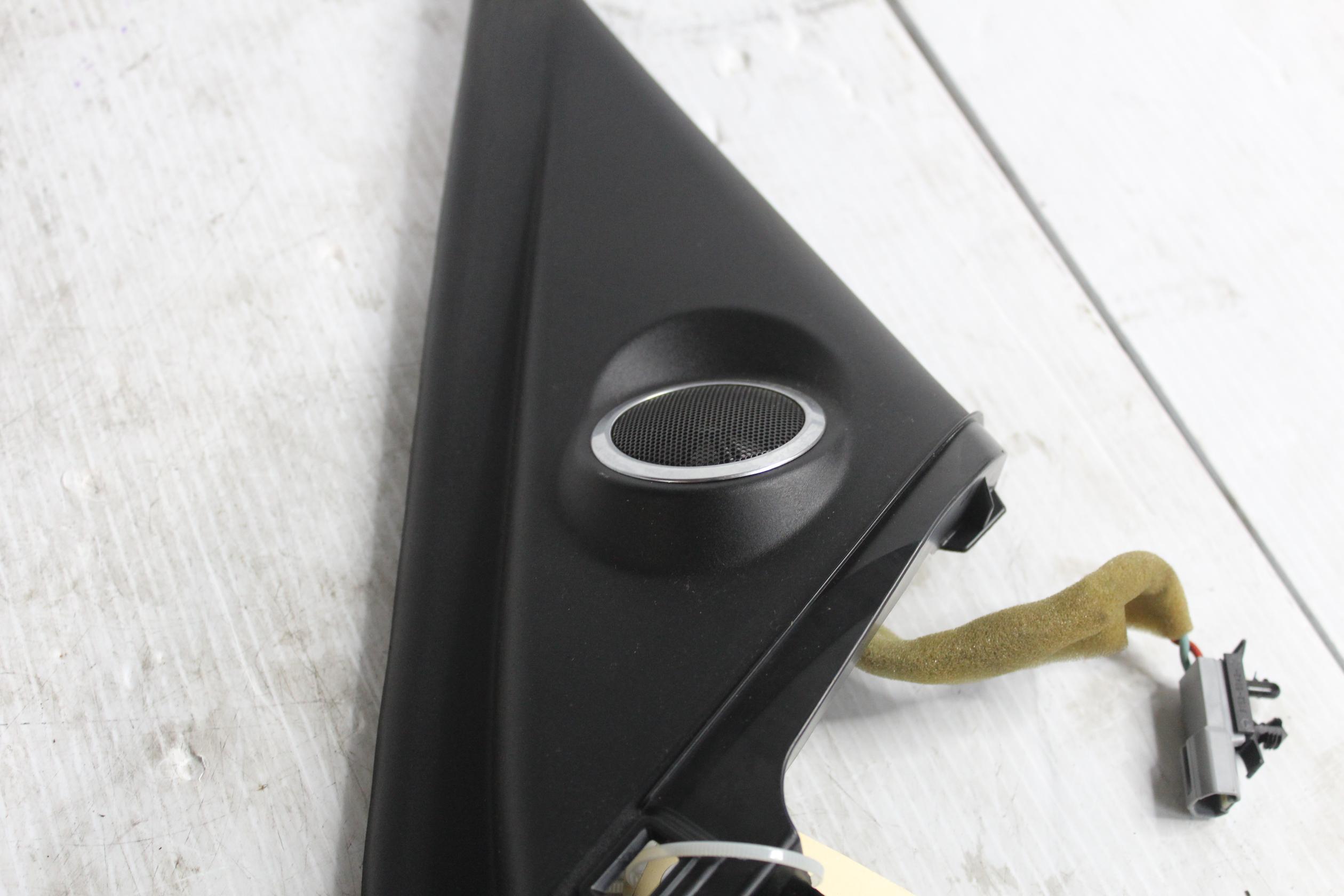 Range Rover Sport L494 RHF Right Front Door Inner Window Trim Mould LR043838 - Image 4