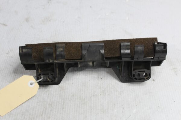 Range Rover Sport L494 Upper Side Aux Radiator Bracket LR052925, LR117094