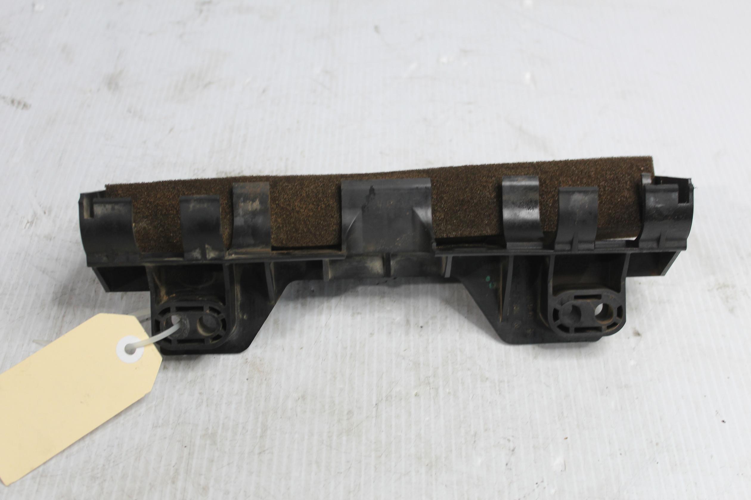 Range Rover Sport L494 Upper Side Aux Radiator Bracket LR052925, LR117094 - Image 2