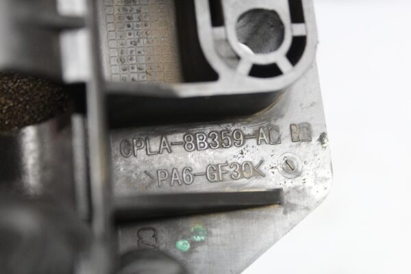 Range Rover Sport L494 Upper Side Aux Radiator Bracket LR052925, LR117094