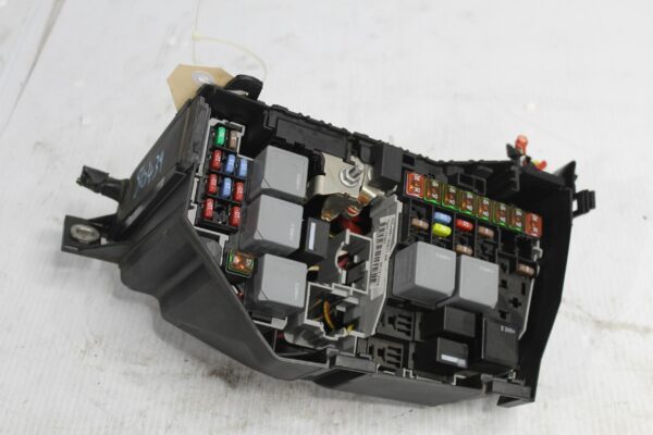Land Rover L550 Discovery Sport 2.0L Engine Bay Fuse Box Assembly 6G9T14A067AB