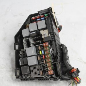 Land Rover L550 Discovery Sport 2.0L Engine Bay Fuse Box Assembly 6G9T14A067AB - Image 3
