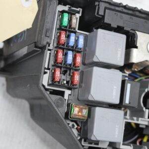 Land Rover L550 Discovery Sport 2.0L Engine Bay Fuse Box Assembly 6G9T14A067AB - Image 8