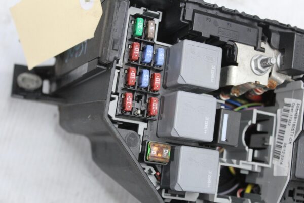 Land Rover L550 Discovery Sport 2.0L Engine Bay Fuse Box Assembly 6G9T14A067AB