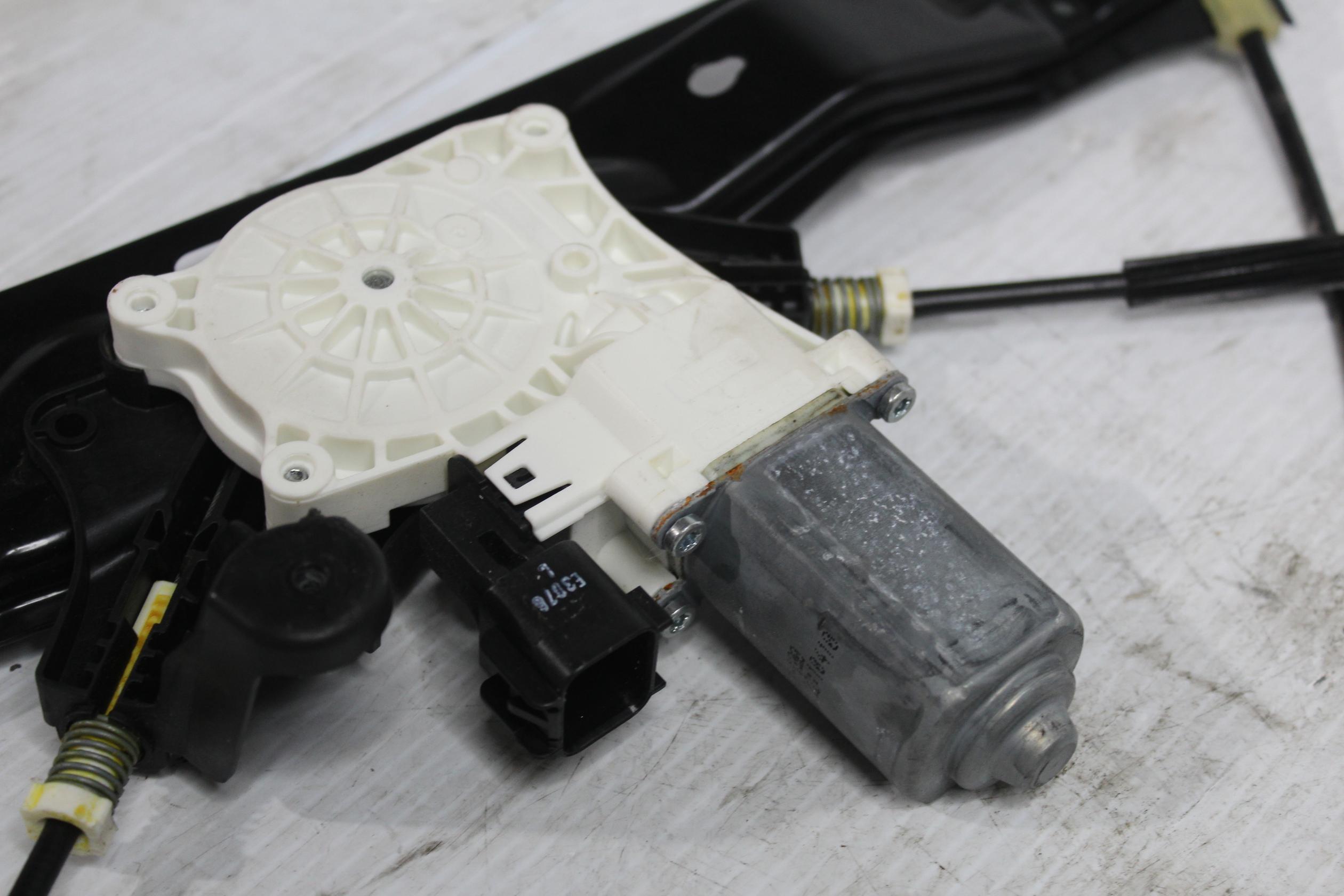 Land Rover L550 Discovery Sport RHF Right Front Window Regulator LR058512, LR165908 - Image 13