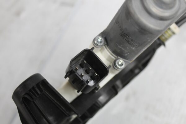 Land Rover L550 Discovery Sport RHF Right Front Window Regulator LR058512, LR165908