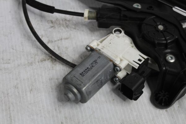 Land Rover L550 Discovery Sport RHF Right Front Window Regulator LR058512, LR165908