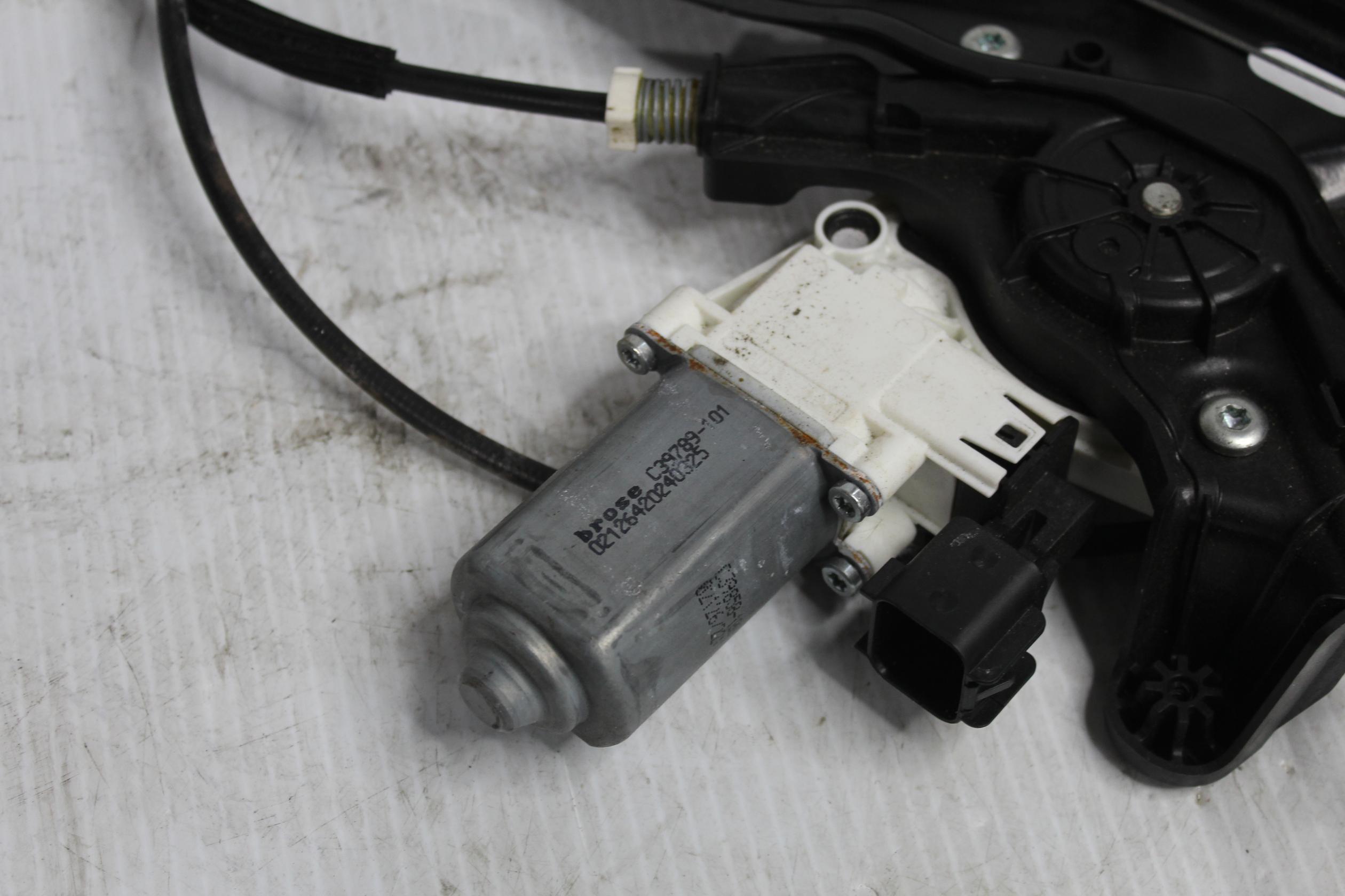 Land Rover L550 Discovery Sport RHF Right Front Window Regulator LR058512, LR165908 - Image 16