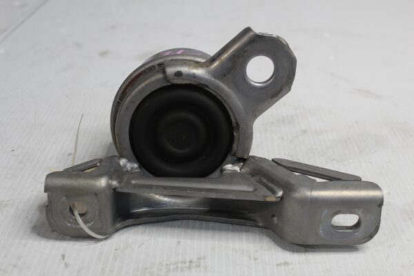 Land Rover L550 Discovery Sport 2.0L Engine Mount Support LR024729, BJ326F012AB