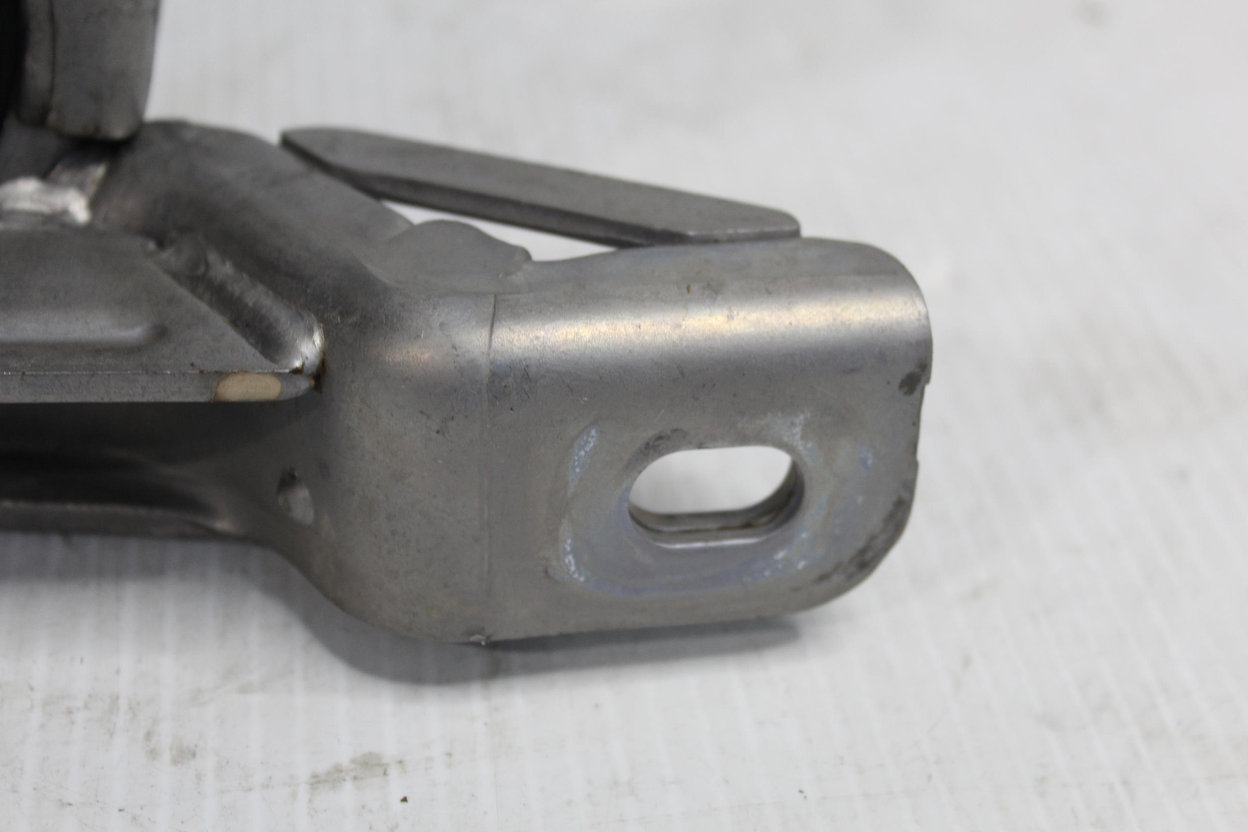 Land Rover L550 Discovery Sport 2.0L Engine Mount Support LR024729, BJ326F012AB - Image 5