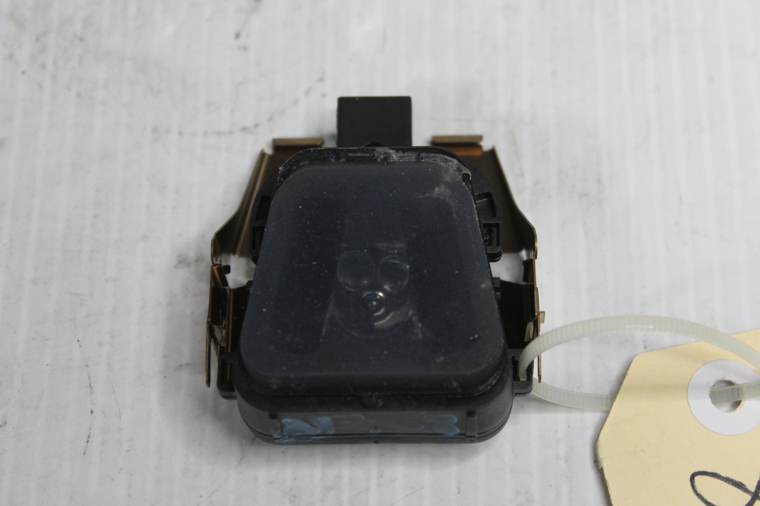 Land Rover L550 Discovery Sport Windscreen Rain Sensor LR083315, LR137198 - Image 6