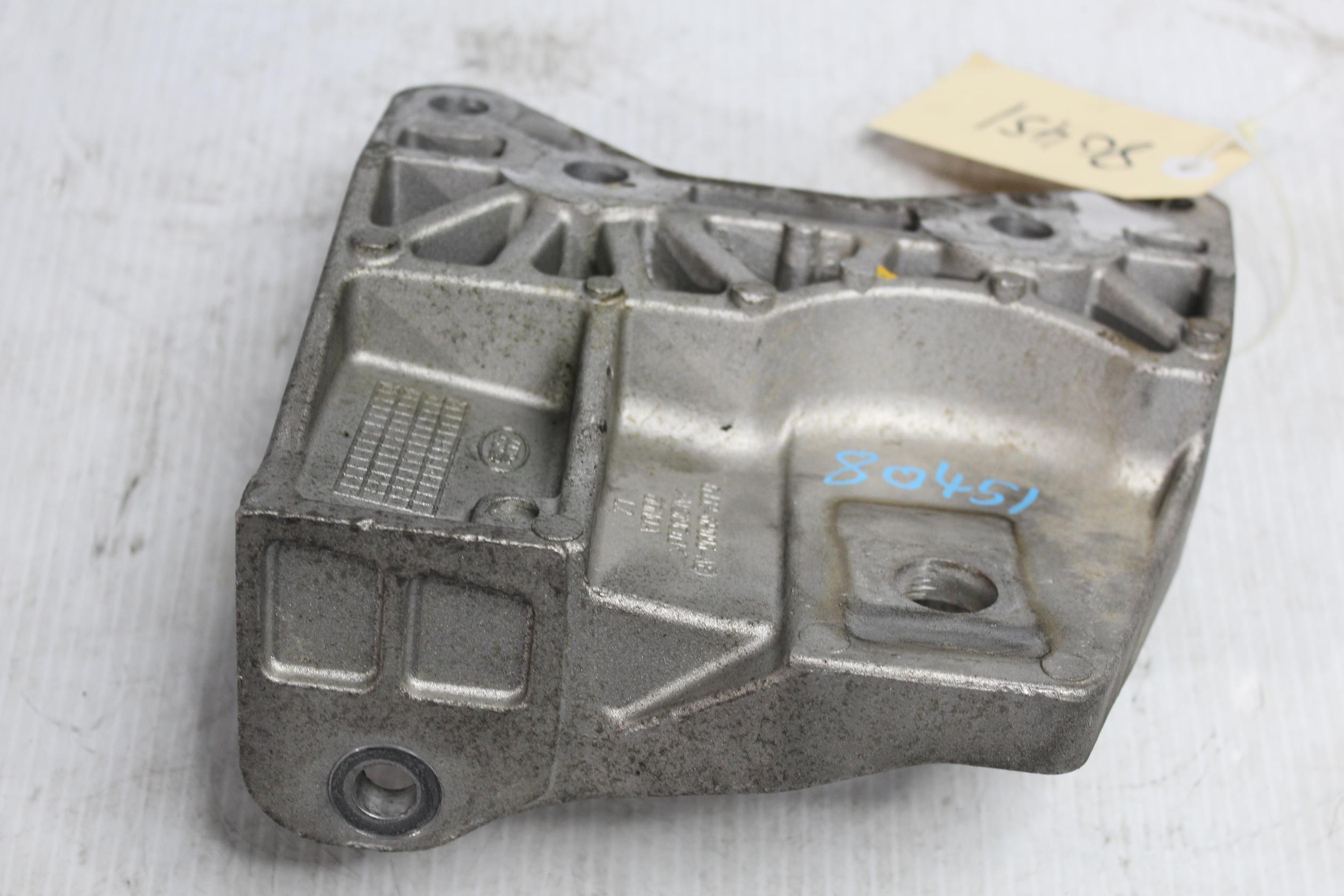 Land Rover L550 Discovery Sport Engine Support Mount LR071977, LR095899 - Image 3
