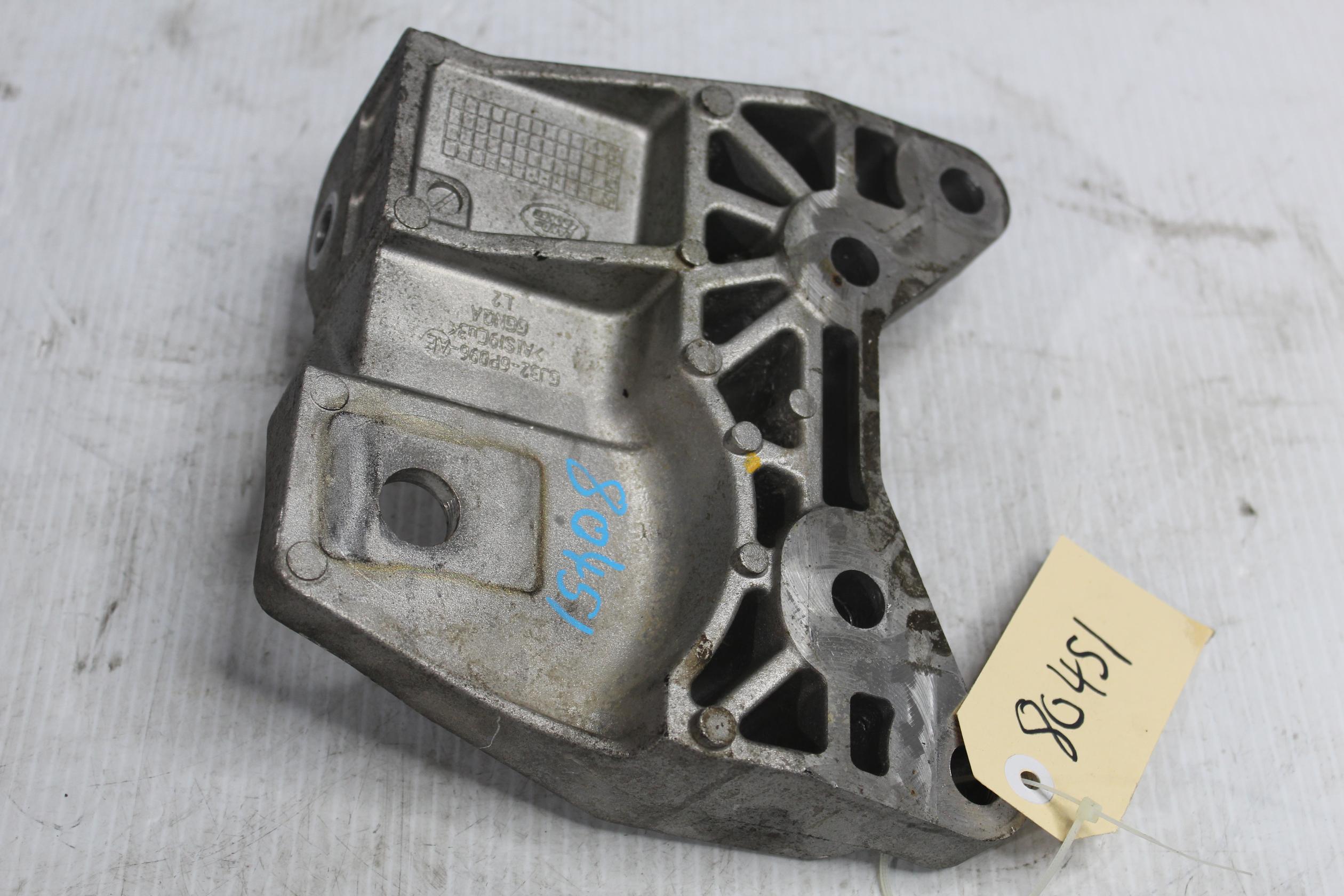 Land Rover L550 Discovery Sport Engine Support Mount LR071977, LR095899 - Image 4