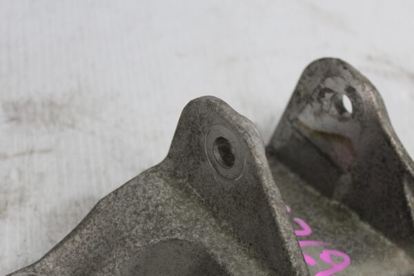 Land Rover L550 Discovery Sport Engine Support Mount LR071977, LR095899