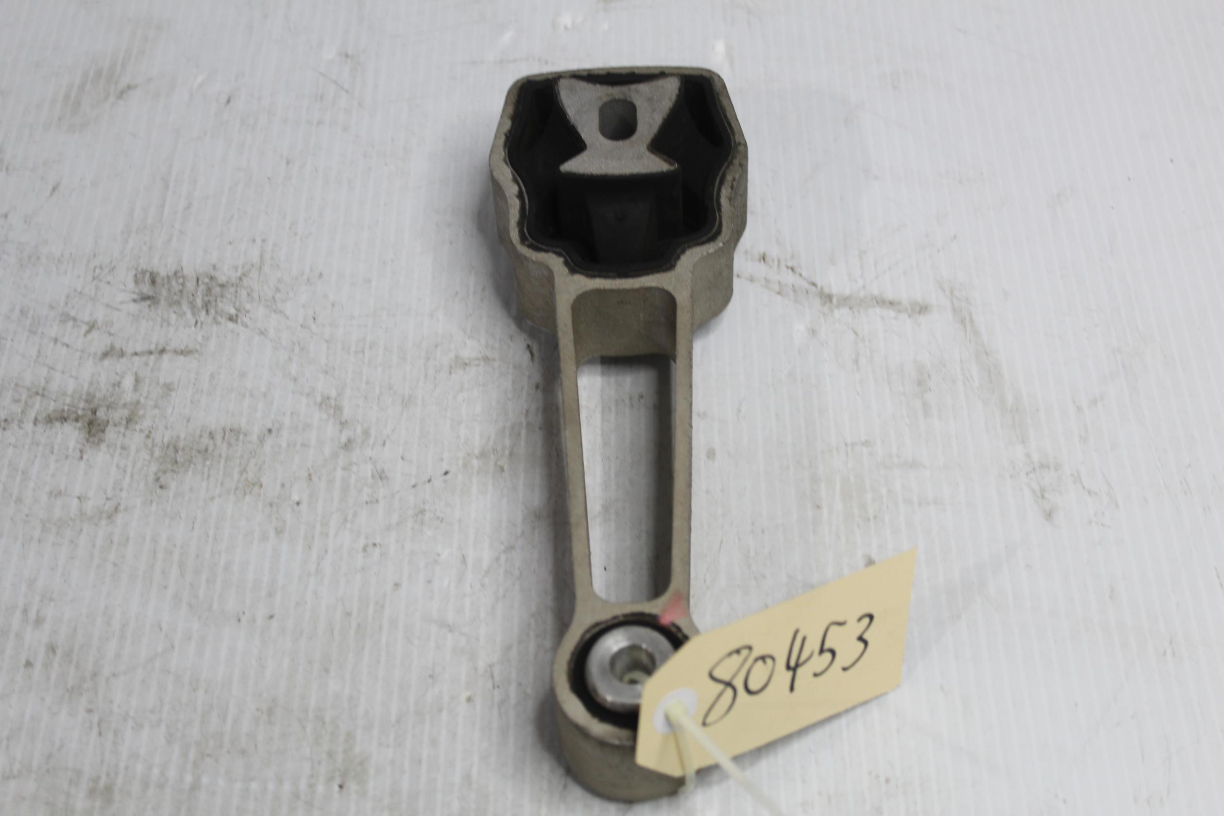 Land Rover L550 Discovery Sport Upper Engine Support LR000597 - Image 4