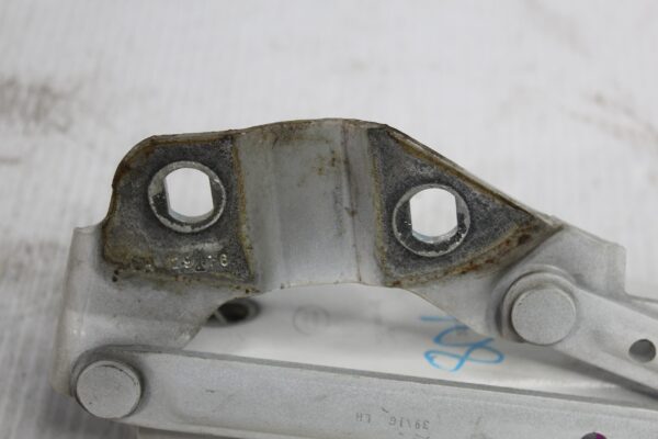 Land Rover L550 Discovery Sport LH Left Bonnet Hood Hinge LR075406