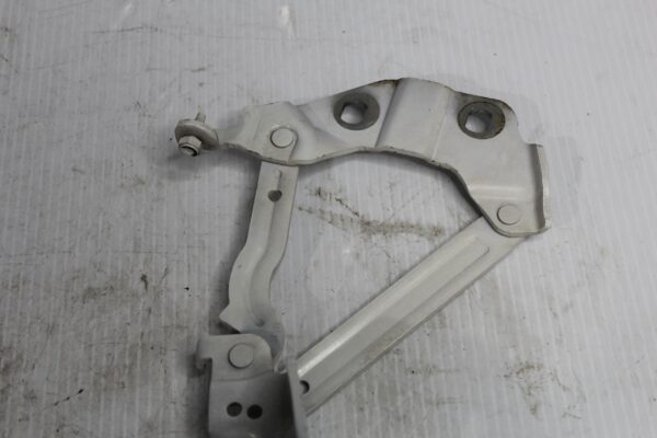 Land Rover L550 Discovery Sport LH Left Bonnet Hood Hinge LR075406