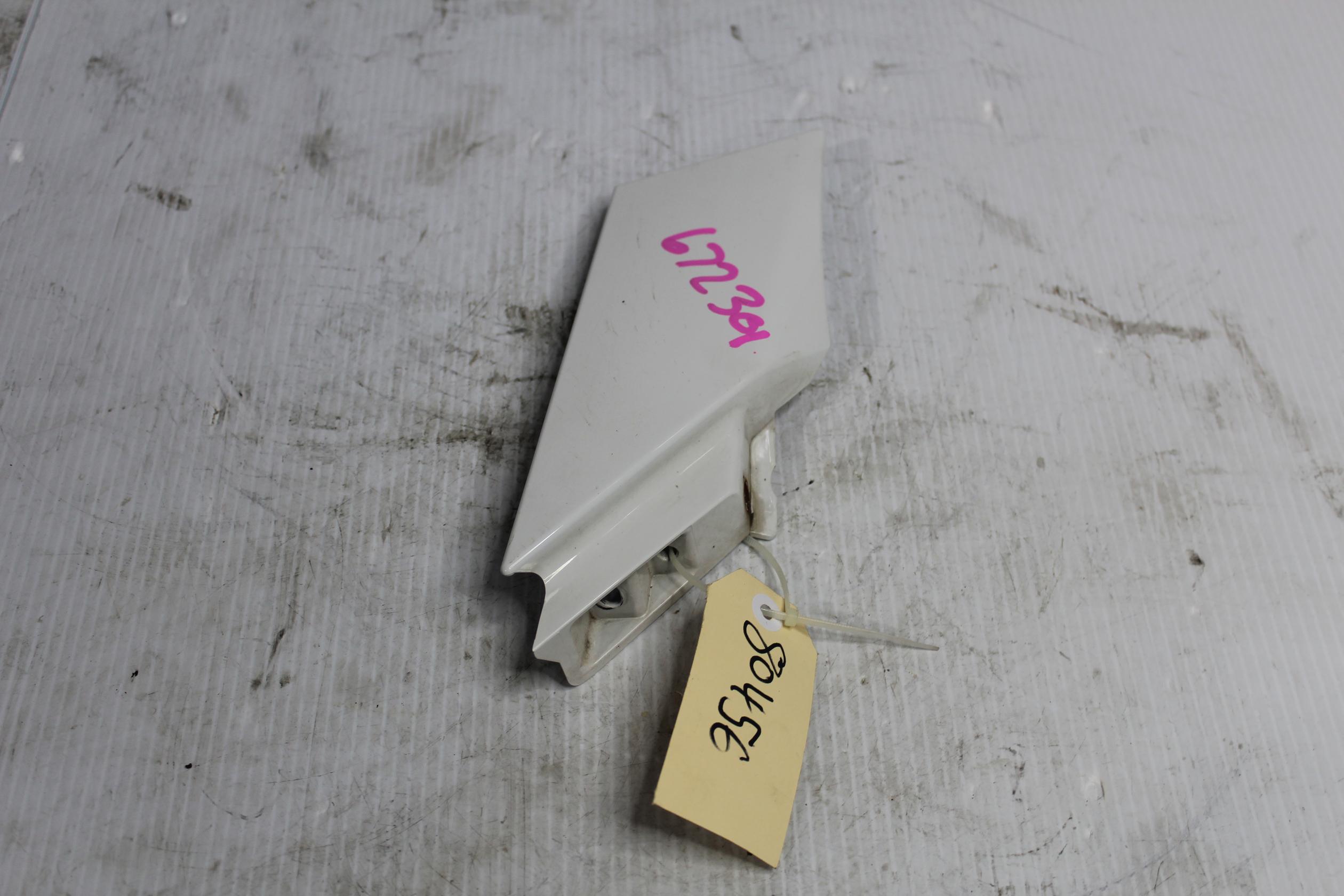 Land Rover L550 Discovery Sport RH Right Guard Trim Finisher LR072486 - Image 1