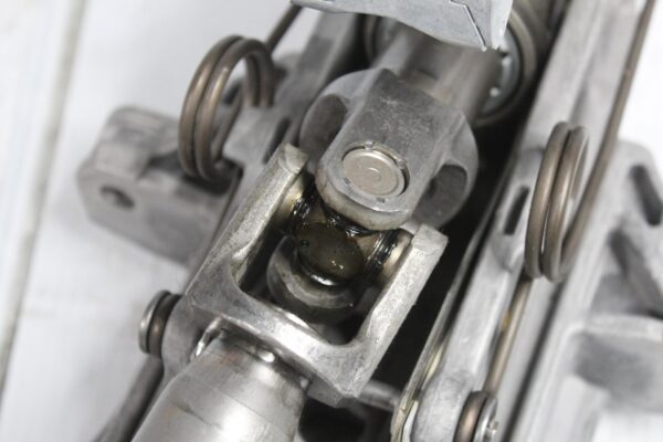 Land Rover L550 Discovery Sport Manual Steering Column LR032337, BJ323F937CB