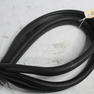 Land Rover L550 Discovery Sport Rear Door Seal Rubber LR084518, LR178741 - Image 3