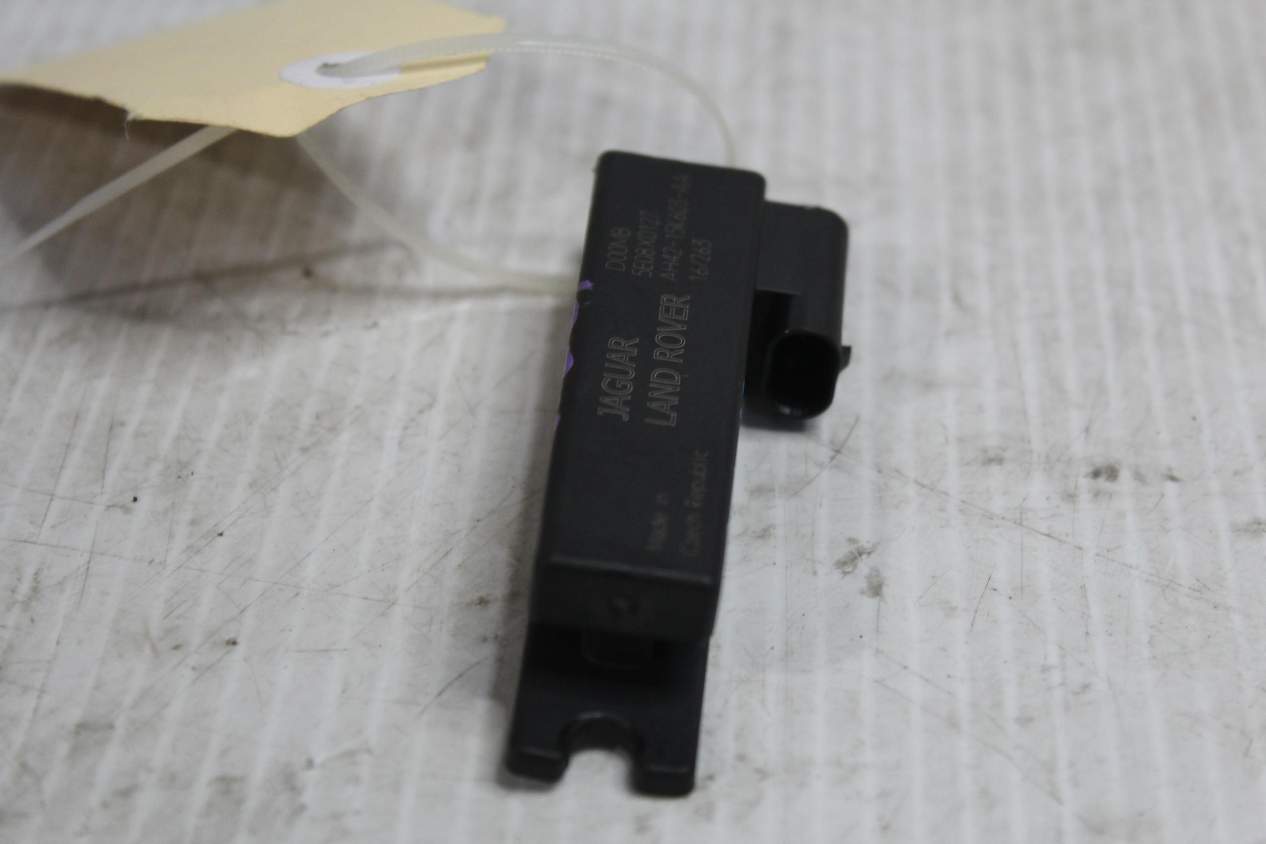 Land Rover L550 Discovery Sport KESSY Key Aerial Module LR012709, AH4215K603AA - Image 6