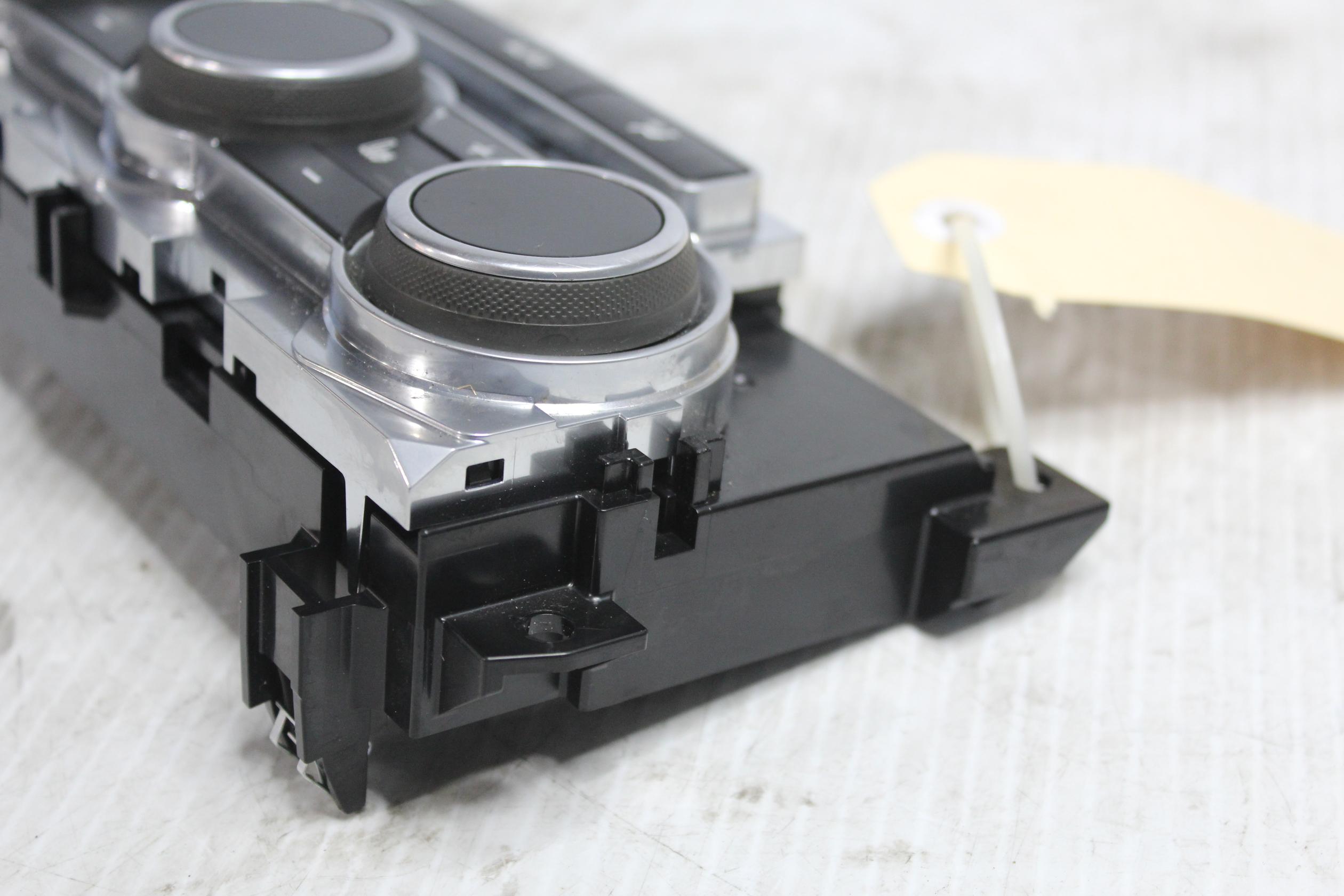 Range Rover L494 Sport REAR Seat Climate Control Panel LR070397, GPLA18D687BB - Image 8