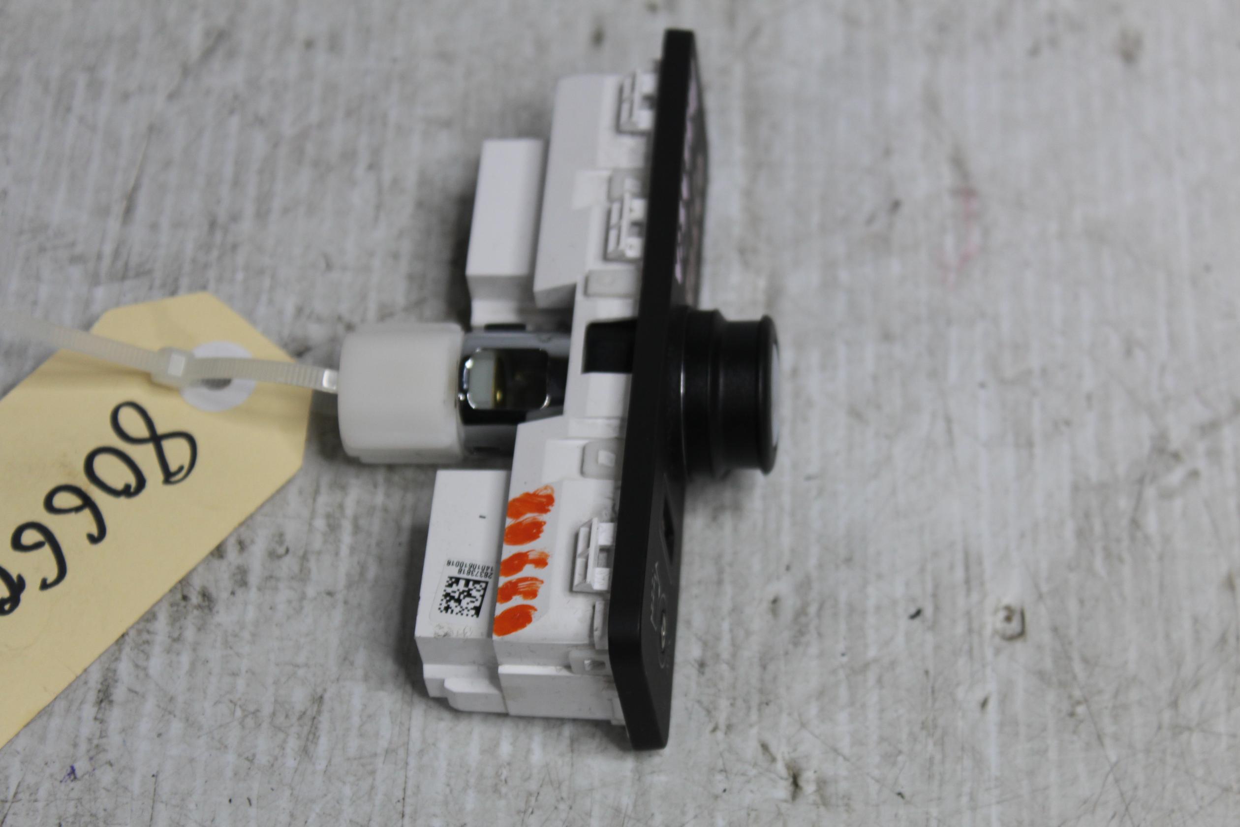 Range Rover Sport L494 Centre Console Plug Socket LR044901, CPLA19C166CB - Image 4