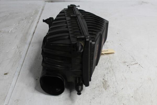 Range Rover Sport L494 Right Air Intake Box LR036428, LR095789, CPLA9600DA, CPLA9600DC