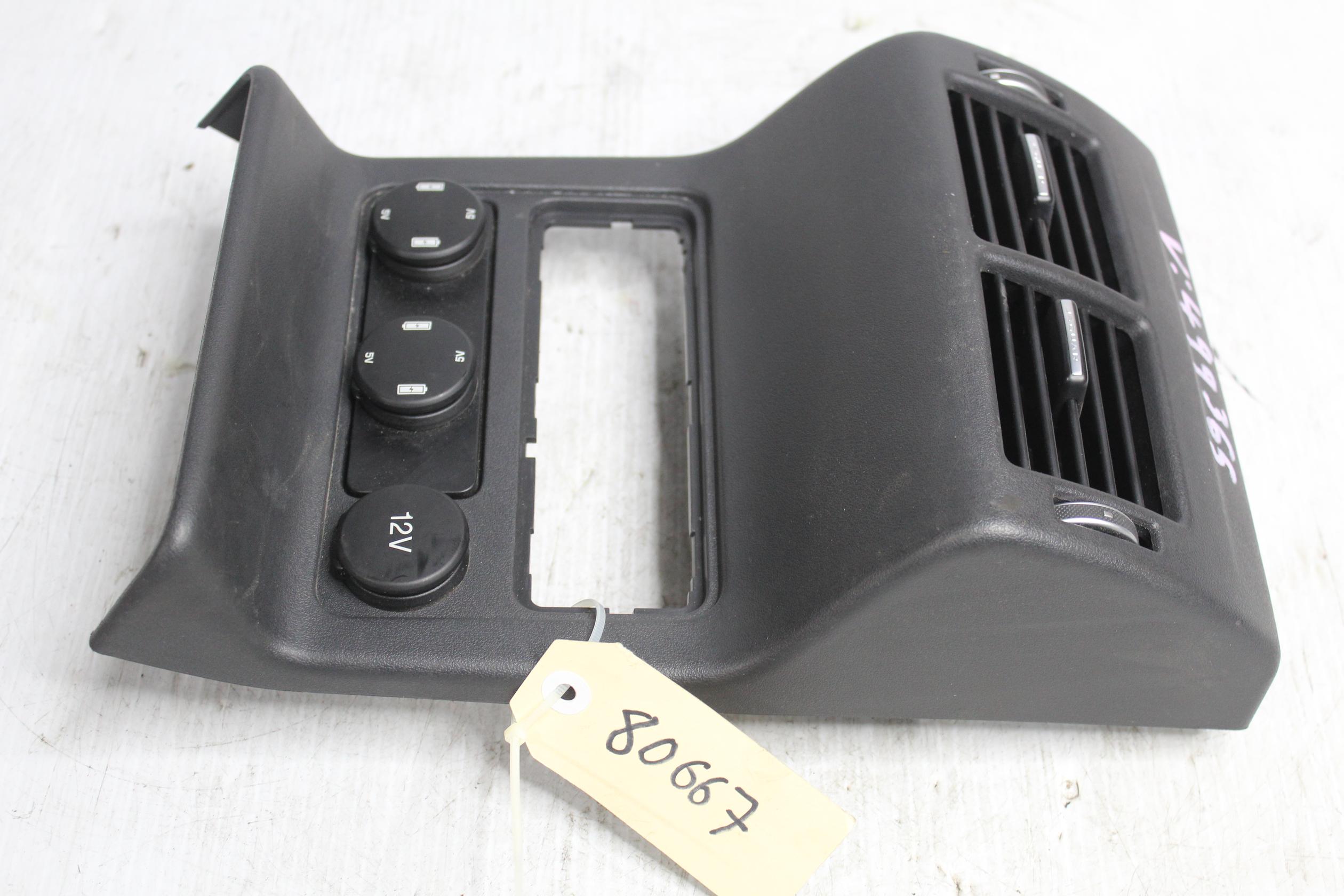Jaguar X761 F Pace Rear Centre Console Panel with Vent T2H3069, GX63014A22AB - Image 1