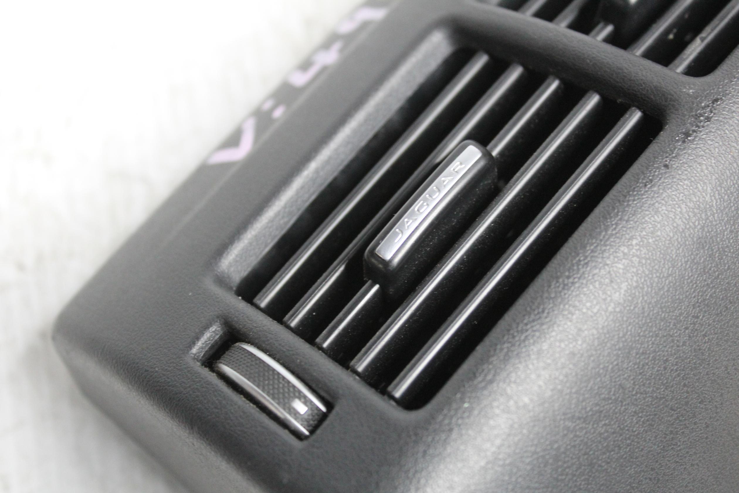 Jaguar X761 F Pace Rear Centre Console Panel with Vent T2H3069, GX63014A22AB - Image 11